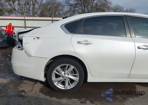 2015 Nissan Altima 2.5 Sv z USA, uszkodzony, nr VIN 1N4AL3AP7FC168062